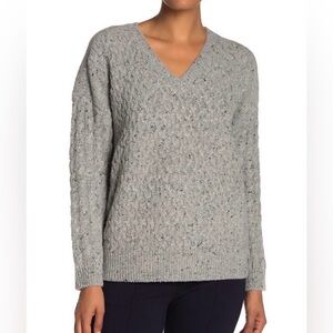 Vince grey wool blend v-neck sweater, small